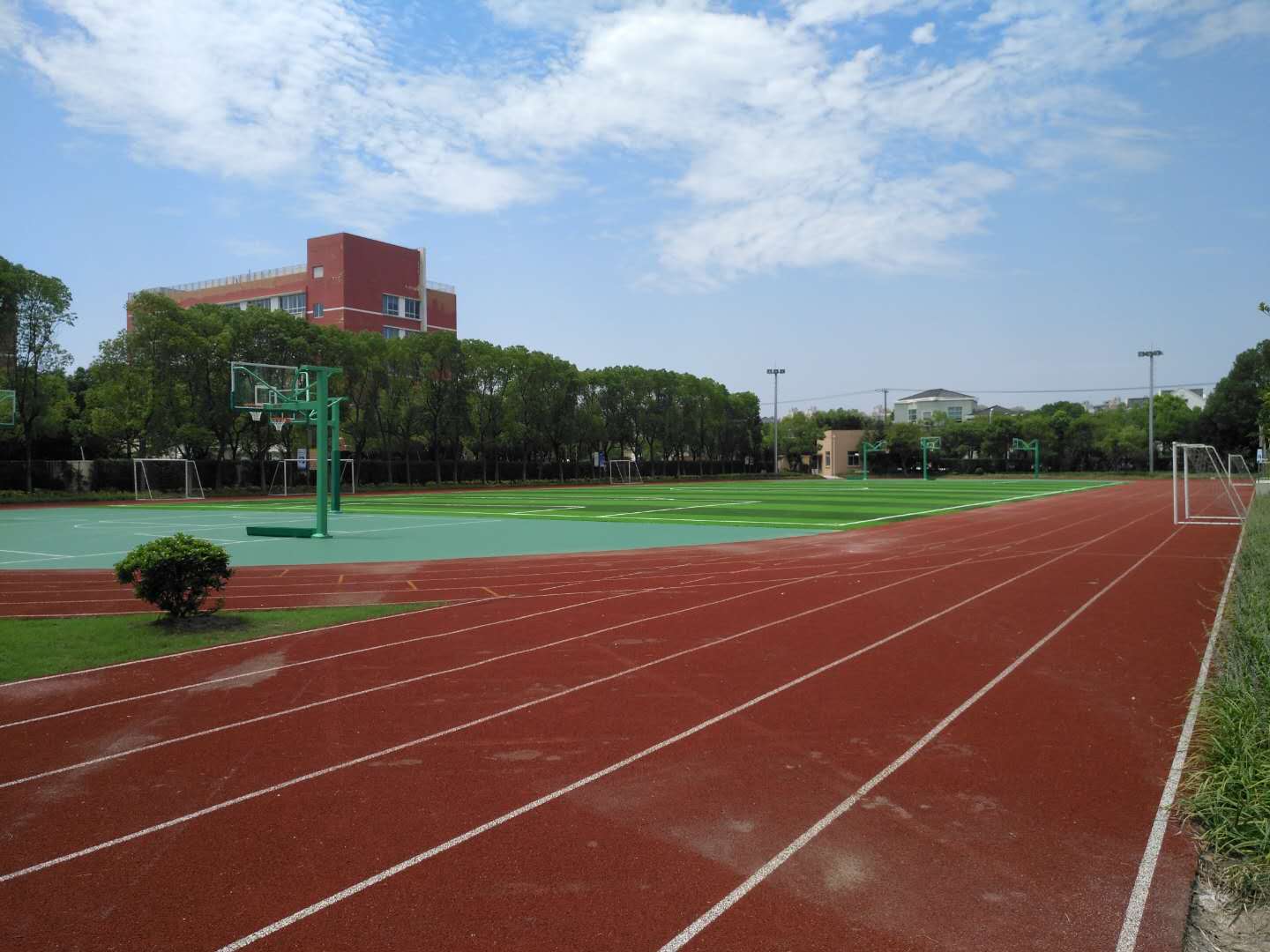 春城实验小学